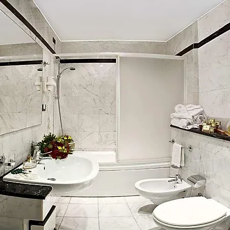 Отель Savoy Пезаро